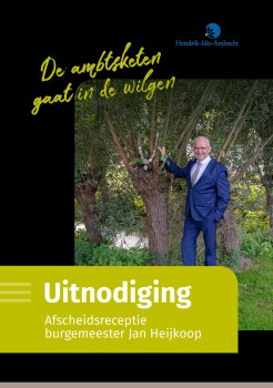 Album afbeelding 3: !4 november is de afscheidsreceptie in Cascade: de ambtsketen is aan de wilgen gehangen. Een indrukwekkende carrière is daarmee afgesloten.