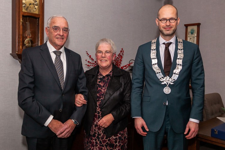 Echtpaar Molendijk-van Steensel 50 jaar getrouwd