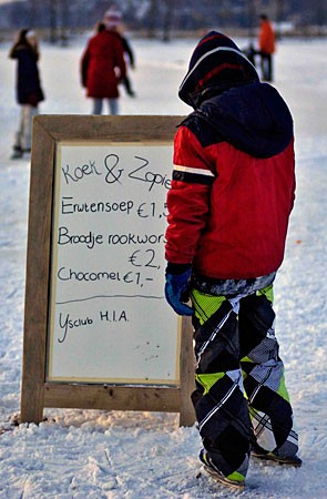 Koek en zopie op de schaatsbaan