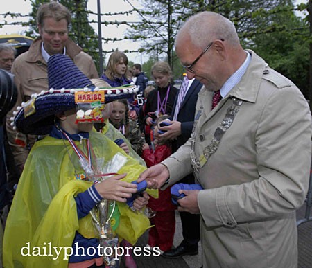 Burgemeester neemt defile avondvierdaagse af