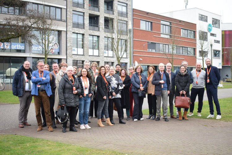 Bestuurlijke opening Werkcentrum Drechtsteden: Wethouders op tour langs drie locaties