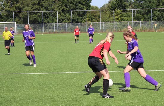 Inlooptrainingen bij het vrouwenvoetbal van IFC