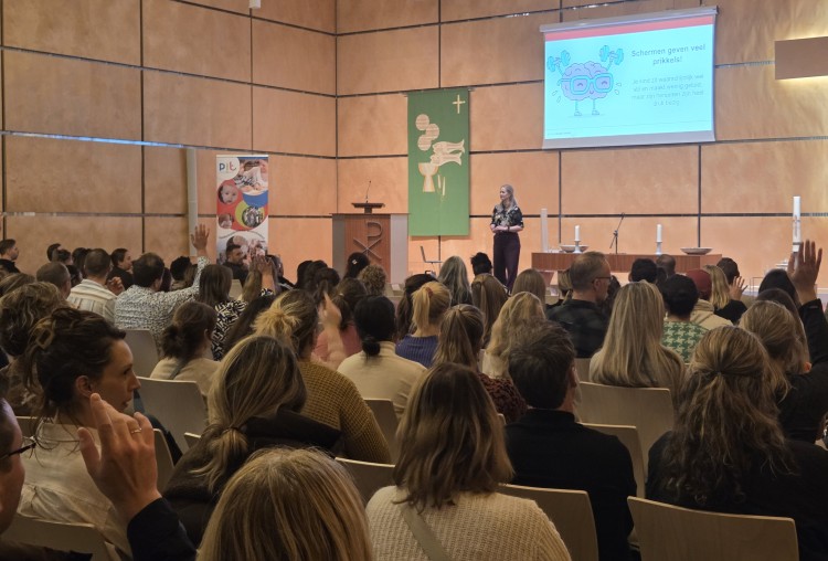 Inspiratieavond over digitaal opvoeden groot succes