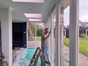 Een ervaren schilder die Ambacht mooier maakt