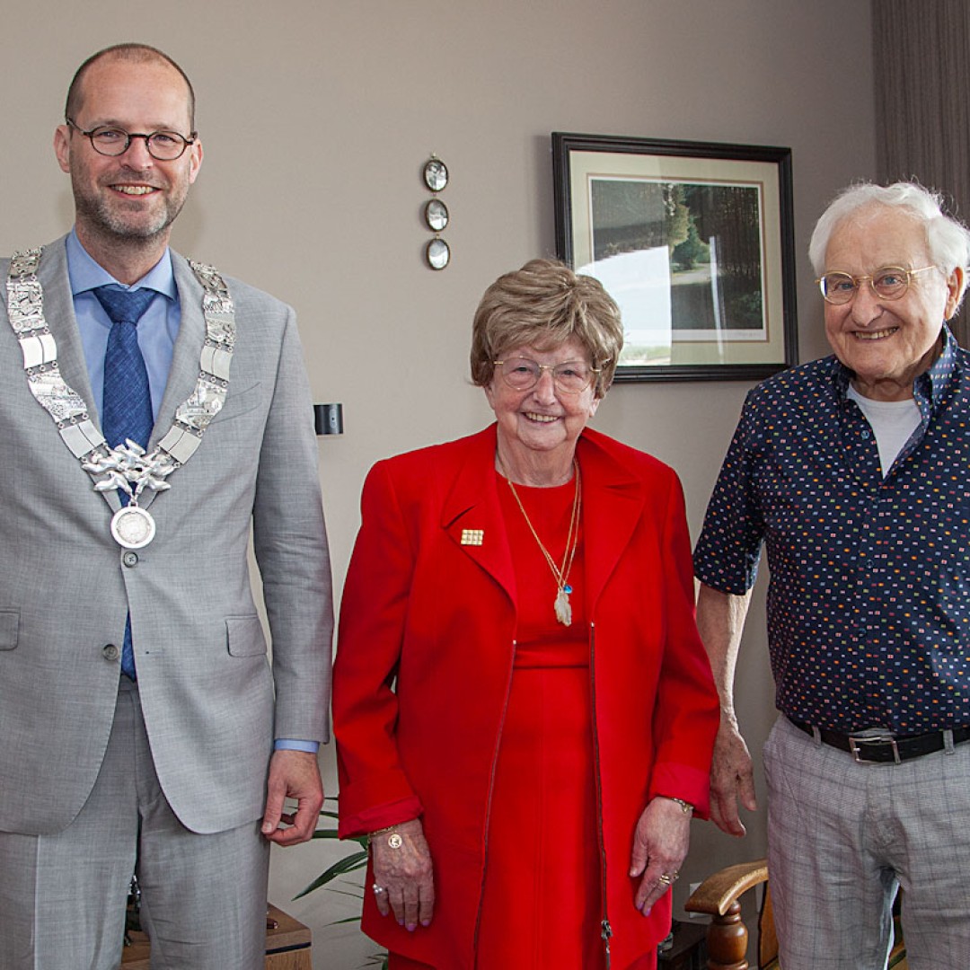 Echtpaar van Gils-de Jong 60 jaar getrouwd