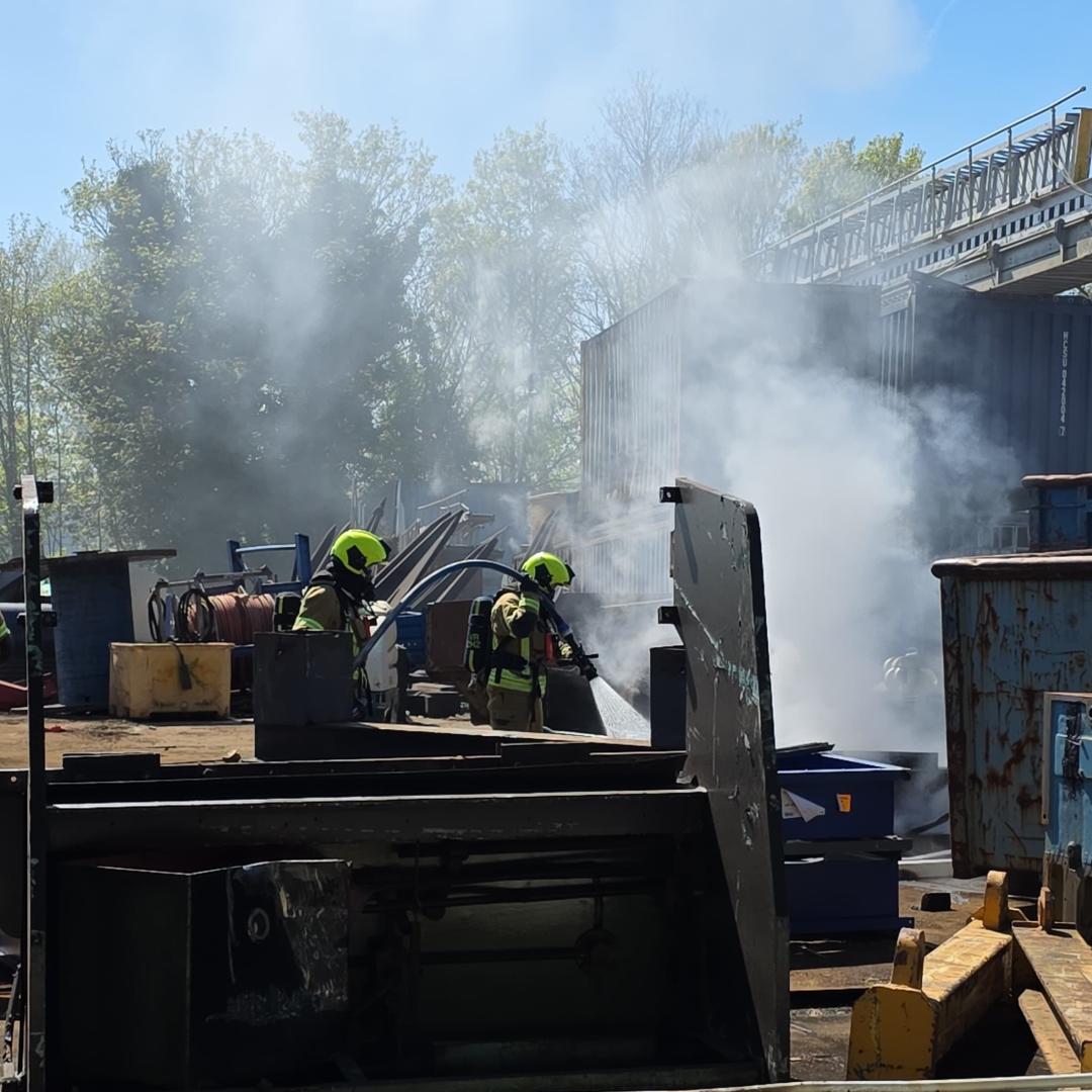 Brand na werkzaamheden snel geblust aan de Veersedijk