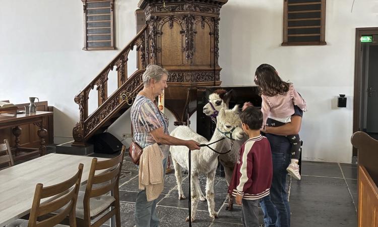 Monumenten, muziek en een ijsje: genieten op het Kerkplein