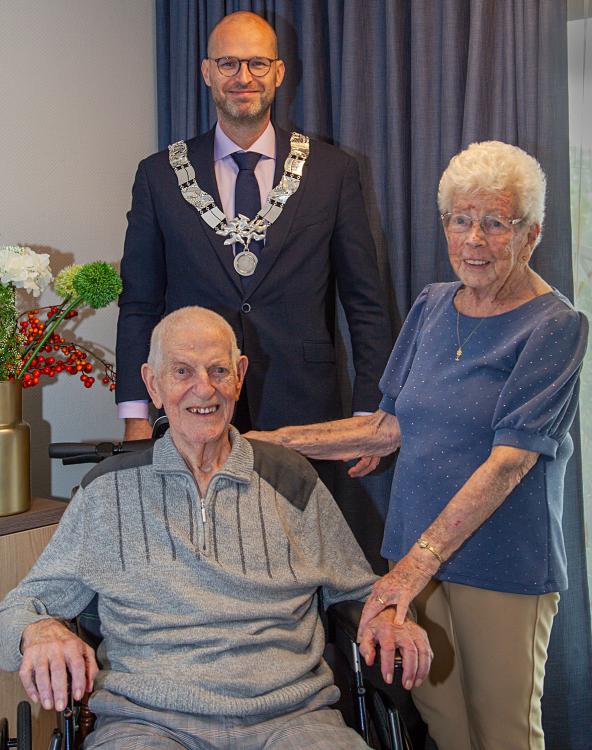 Echtpaar Van der Giessen-Van der Steen 65 jaar getrouwd