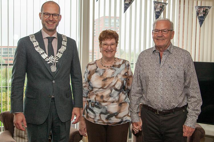 Echtpaar Nuis-Bonnema 65 jaar getrouwd