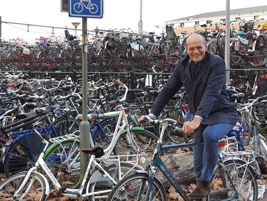 "Twaalf maanden waterbus Zwijndrecht (Veerplein) en Dordrecht (Hooikade) kost drie ton extra"