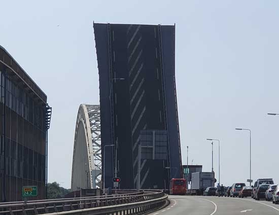 Nachtafsluiting Brug over De Noord (N915) maandag 13 december voor onderhoud aan het beweegbare deel