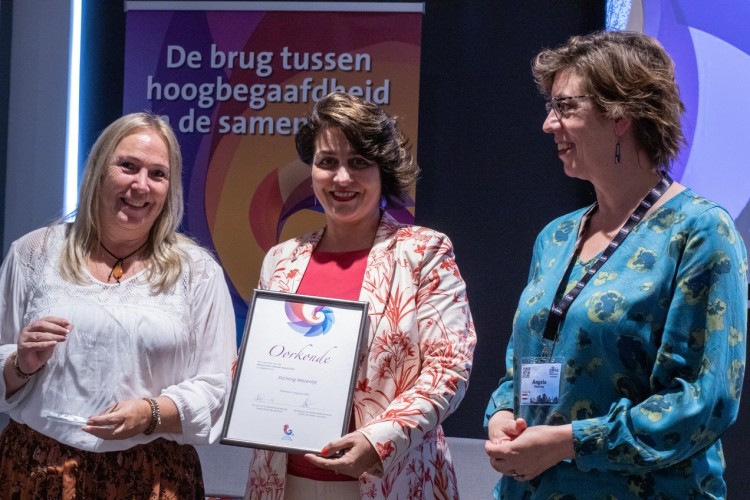 Winnaar Mensa Fonds Uitblinker Award: Stichting Wezenlijk