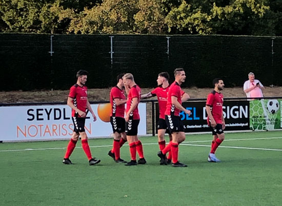 IFC ZA 1 heeft stroeve start maar wint wel